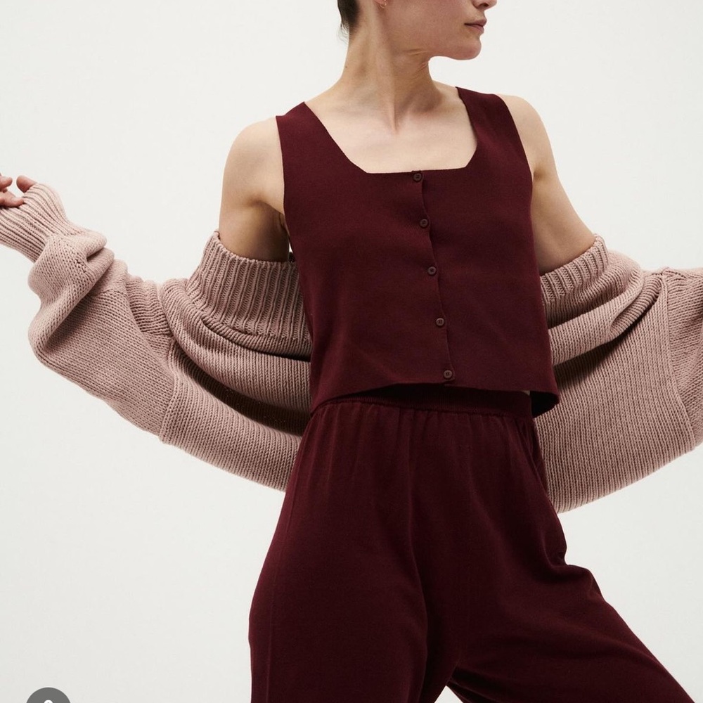vest no 39 in cherry